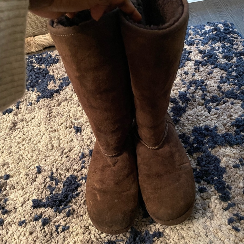 Ugg Brown Classic, good condition, size 9